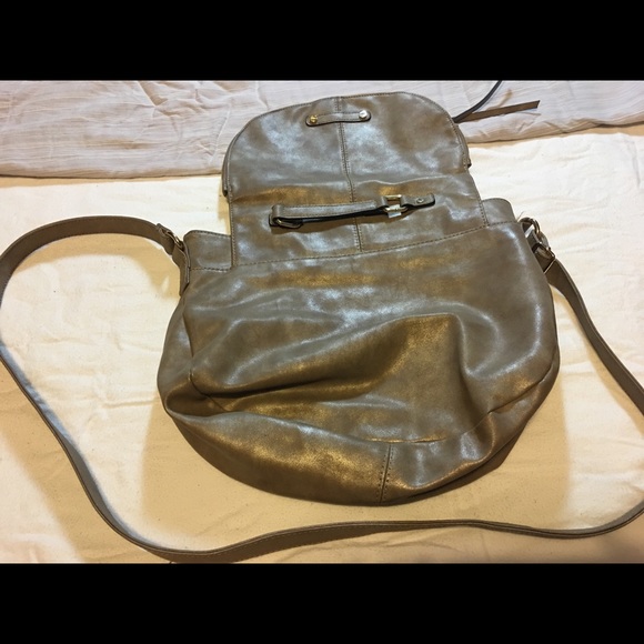 Tan Crossbody Purse 🚨PRICE DROP‼️ - Picture 2 of 3